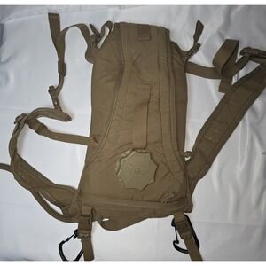 SOURCE HYDRATION SYSTEM W/ BLADDER, HOSE USMC TACTICAL 3L COYOTE BROWN